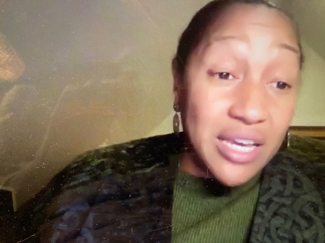 FOPG's tweet photo. Listening to @RevMariama White-Hammond give an inspirational talk about parks, sustainability, future plans, and attending #COP26 at tonight's #MembersReception.
@lizVizza summarized the year's accomplishments and challenges in the #threeparks. #publicparks @BostonParksDept https://t.co/Wg3CmCl8nP