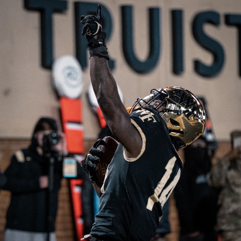 WakeFB's tweet photo. A special night at Truist Field 🏠

Visual recap 📸