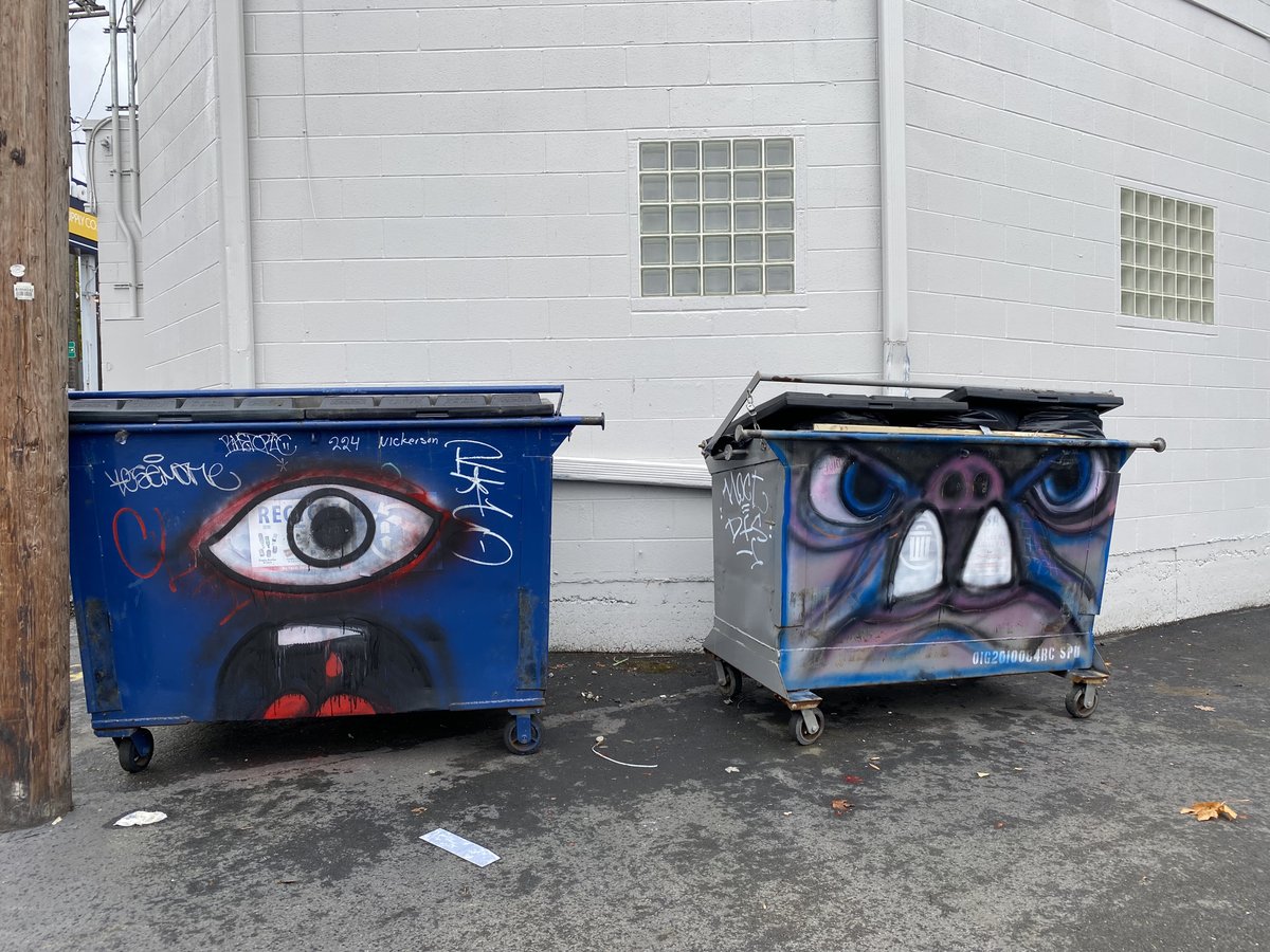 SeattleHashtag's tweet photo. Alley monsters 👀 👀
.
#hashtagseattle #seattleart #seattlestreetart #graffiti #dumpsterart #inthealley #alleyart #whatdoyousee https://t.co/CNEA2aI5Nw