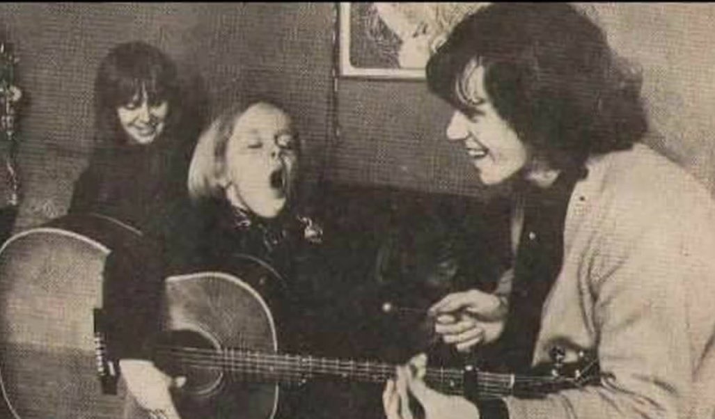 denajag's tweet image. #LindaLawrence  #husband #DonovanLeitch #HerSonwith #BrianJones #JulianBrianJones #RollingStones