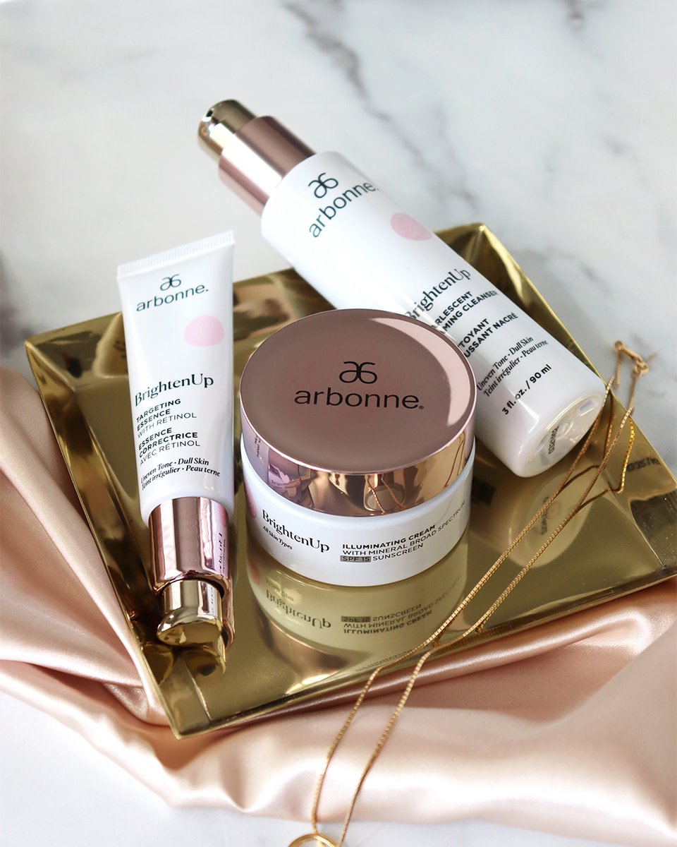 arbonne's tweet photo. Want to glow for the holidays? Our BrightenUp Day &amp; Night Radiance Kit includes a trio of full-size products designed to help even tone and brighten dull-looking skin for around-the-clock radiance. Get your skin holiday-ready by shopping at https://t.co/te3vsJ7q4R. https://t.co/Q7C0lbxtbd