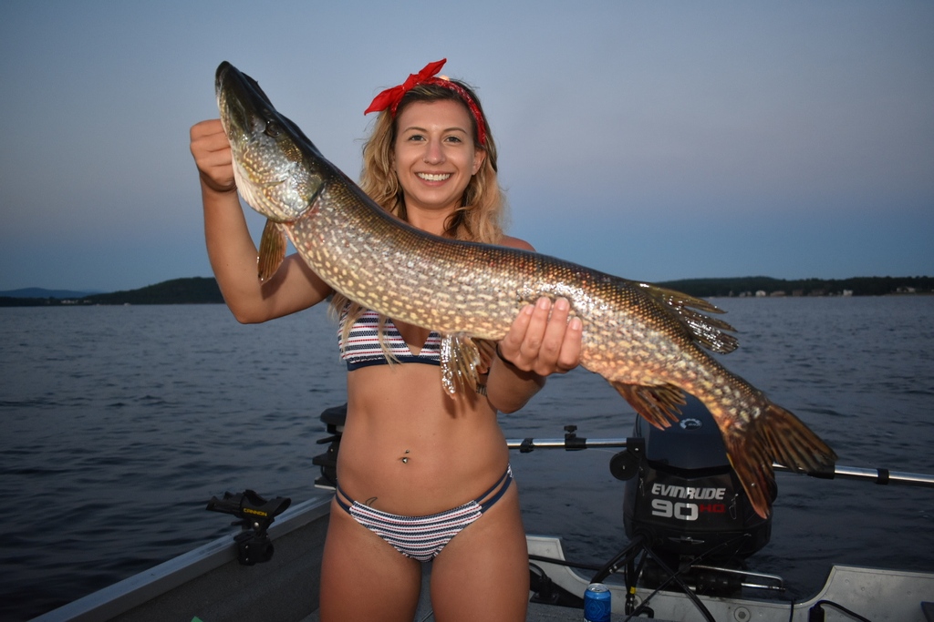 OutdoorsAlexa's tweet photo. Tanker Tuesday with one of my heaviest northern pike caught out of Lake Champlain. Smaller pike annoy me but the fight of one of these big gals is so much fun. #northernpike #pike #lakechamplain #vermont #vt #femaleangler #outdoorslife #dinosaur #whyifish https://t.co/B7xcwdtOPY