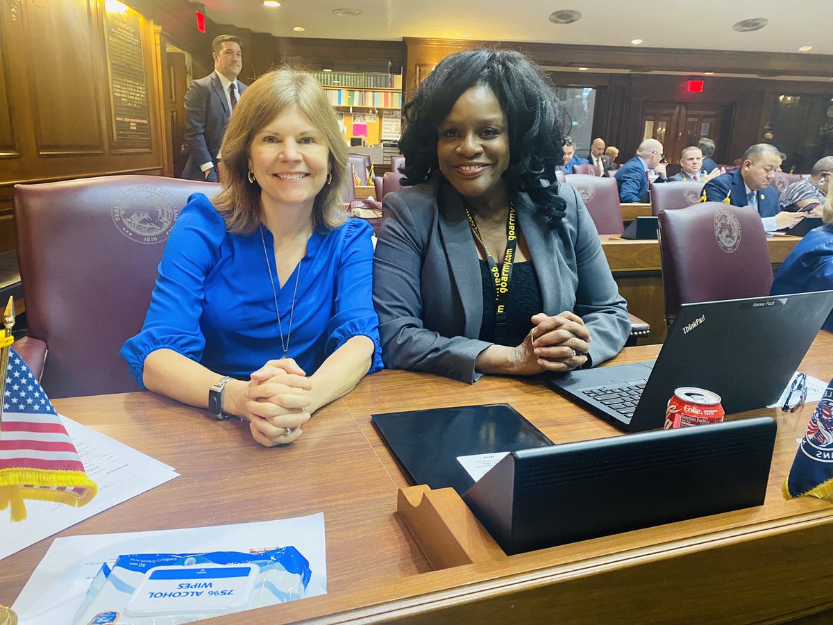 ReneePack52's tweet photo. We’re Back! Today was Organization Day @ the Statehouse. Session was a brief mtg but it was such a blessing to be back in the chamber. My chamber neighbor, @CareyHamilton1 and I are ready to go! @inhsedems #organizationday #standingwithhoosiers https://t.co/zP2xp1oiOp