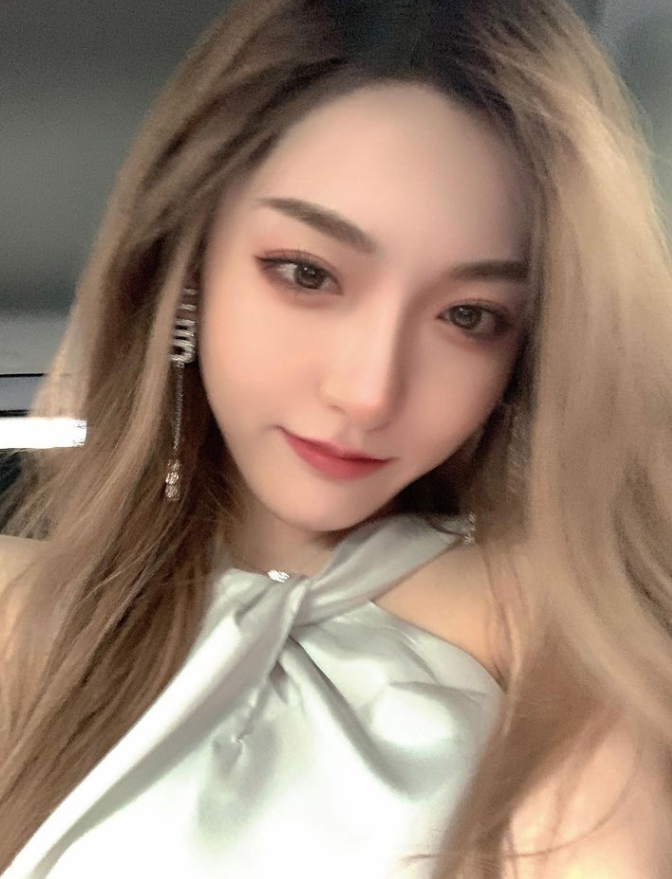 Forget the past but remember the lesson 🤍