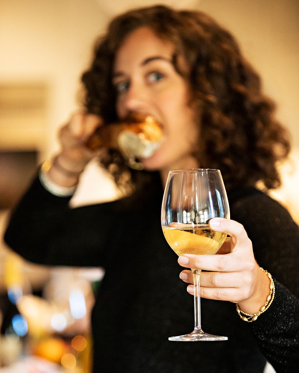 cellar8wine's tweet photo. 🍗 Set your holiday table with wines everyone will love! Visit https://t.co/AaxYr0R5lz today!
.
#cellar8wine 21+ #turkeytime #winelover #thanksgiving https://t.co/TsYABQ10wx