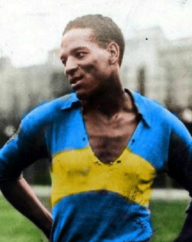 TopJrs's tweet photo. ⚽25 jugadores 🇧🇷 vistieron la camiseta de #Boca; solo 6 jugaron #Mundiales
1⃣ #Silveyra🔹29 PJ🔹1934-38
2⃣ #DomingosDaGuia🔹56🔹1938
3⃣ #Maurinho🔹10🔹1954
4⃣ #Orlando🔹120🔹1958-66
5⃣ #DinoSani🔹14🔹1958
6⃣ #RodriguesNeto🔹11🔹1978
(hilo) https://t.co/1x0oYVdXFN