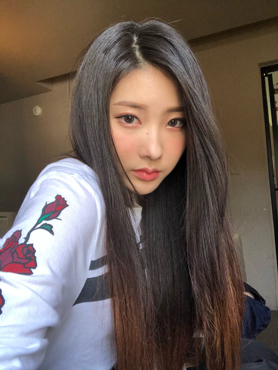 wehocuspocus's tweet image. Salgo por primera vez del sótano y, ¿qué mejor que estrenarme yendo a mandarle besos voladores al best Yuta en el #ℂLASSIC𝟭𝟮𝟳𝖢𝖡⁩? Ofc que debía estar #𝐈nto𝐑egular𝚣𝚘𝚗𝚎⁩ sólo para ver a Andy loml y a los demás lindos de NCS. 👩‍❤️‍💋‍👨

𝚂𝚄𝙿𝙴𝚁_𝙺𝙸𝚁𝙱𝚈 ♡ #MICHIRU! 🍥