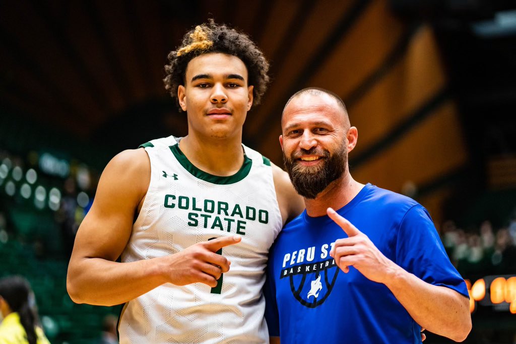 GrantEberly1's tweet photo. Hoops and training brought us together, but come to find out our  love for Christ, is our strongest passion and greatest bond. #GrowTogether #GrowDaily #GrowInHim 

“Put our mind and thoughts to God, before we put our feet on the ground daily” ❤️💯🙏☝️ @johntonje1 https://t.co/vrKWgOU4sA