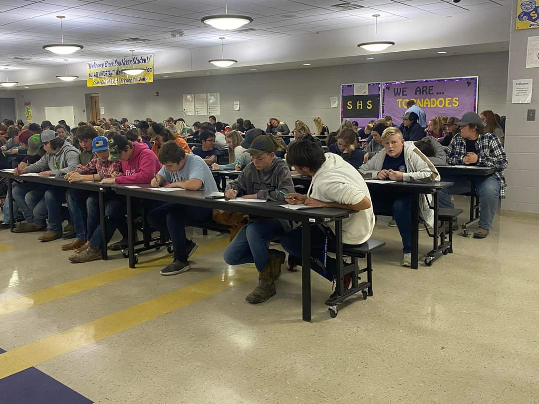 Morgan_FFA's tweet photo. Our FFA members are enjoying the District 10 Leadership Night along with almost 200 other FFA members! 

Thanks to Racine Southern FFA for putting on the Leadership Night! https://t.co/p4bGp8aH1q