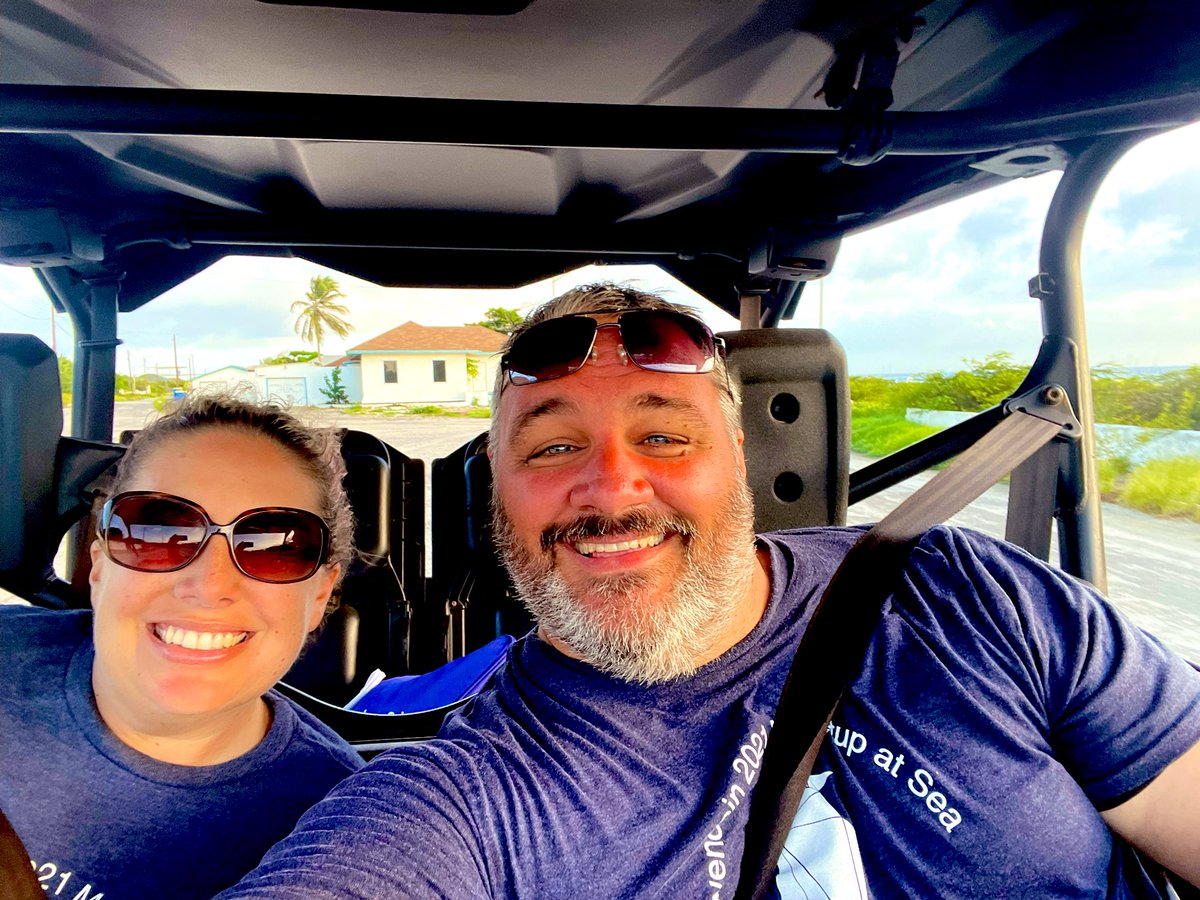 BitsBeTrippin's tweet photo. Great day on the island if Aruba 🇦🇼 with @tronblack @MrsBBT_Christy @MangoFarmAssets @SarahJenkinsRVN @AdamAssets  and others on the #ravencoin cruise. #Crypto #Bitcoin #btc https://t.co/T80qS7Yo6o
