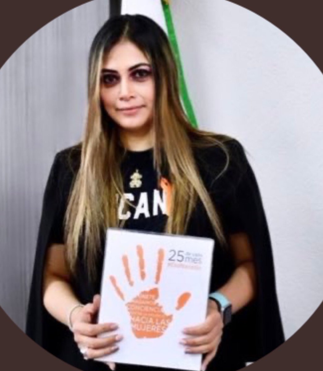 ElMercurioVer's tweet photo. Mucha agitación en #Veracruz porque se están decidiendo en el @ople_Ver las #regidurías para 212 ayuntamientos:y se teme lo que pasó en @legisver que le dieron la curul de #mujer a @JJavierGomezCa1 Las #MujeresReales esperan que prevalezca la #equidad que en el discurso defienden https://t.co/On08lntnPn
