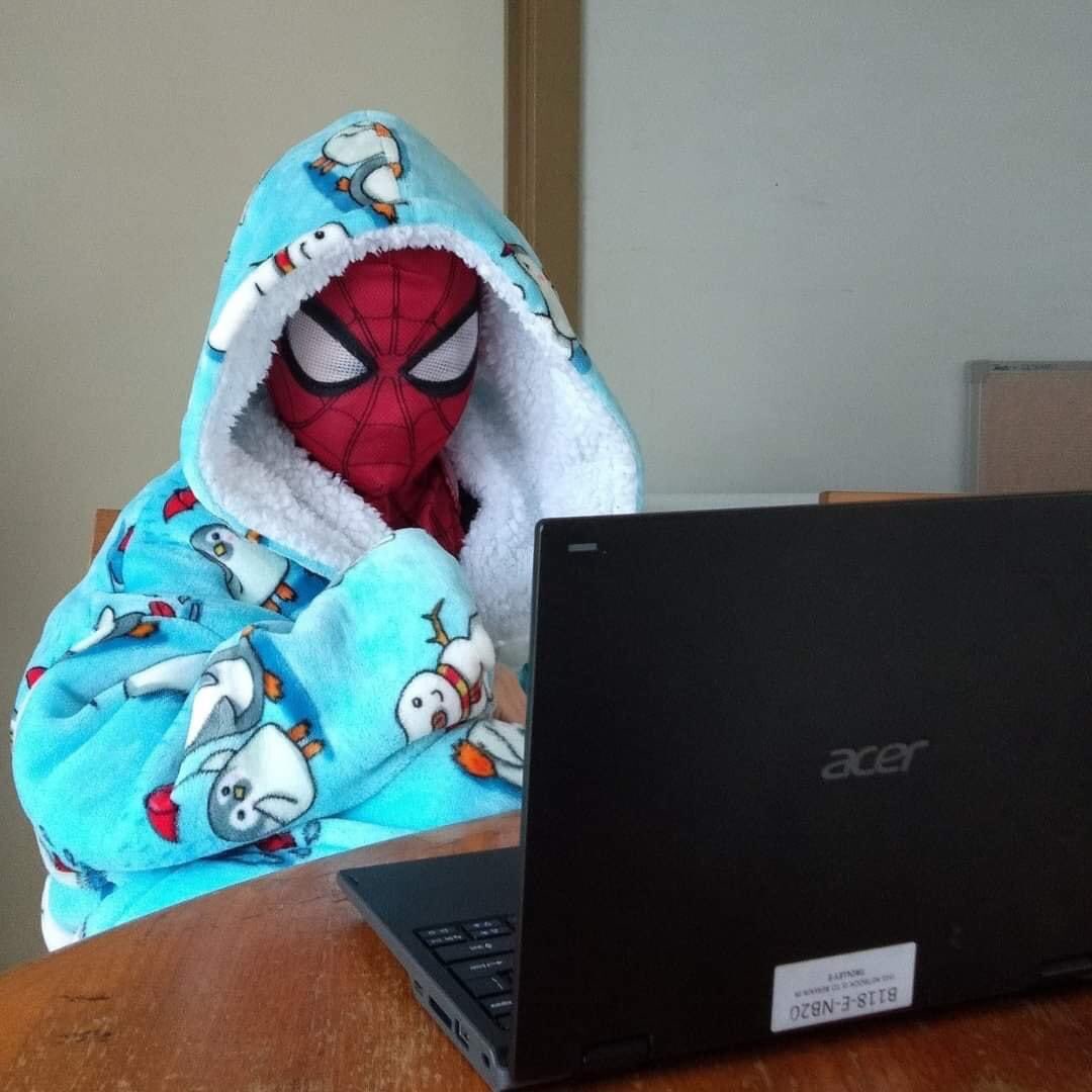 marcker07's tweet photo. Aquí casual esperando el trailer #SpiderManNoWayHome  ❤️ https://t.co/r4GNJHwsna