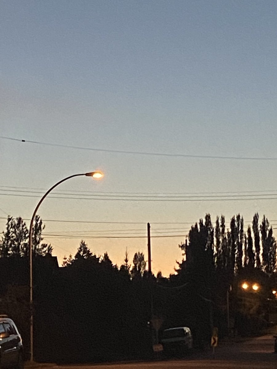 Jackieg16694752's tweet photo. The only kind of sunsets I don’t like are the ones that I missed!
#TravelTuesday #sunsets https://t.co/0neF0XbVSZ