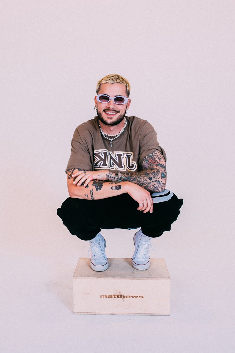 KianAndJc's tweet photo. ꓘNᒐ COLLEGIATE COLLECTION

THIS IS THE HIGHEST QUALITY SHIT WE’VE DROPPED TO DATE.

SHIRTS, HOODIES, SWEATS, SOCKS, SLIDES, BEANIES, DUFFLE BAGS, + MORE

THIS FRIDAY   11/19   10AM PST https://t.co/Y2elxAyiL3