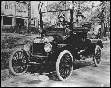 henford6's tweet photo. Another primary goal of myself and on behalf of the Ford Motor Company: to provide an efficient, reliable vehicle that will be widely affordable by the average working class citizen of this fine nation. Priced under $300, the Ford Model T will be incredibly feasible to own. https://t.co/FebMl8NFoc