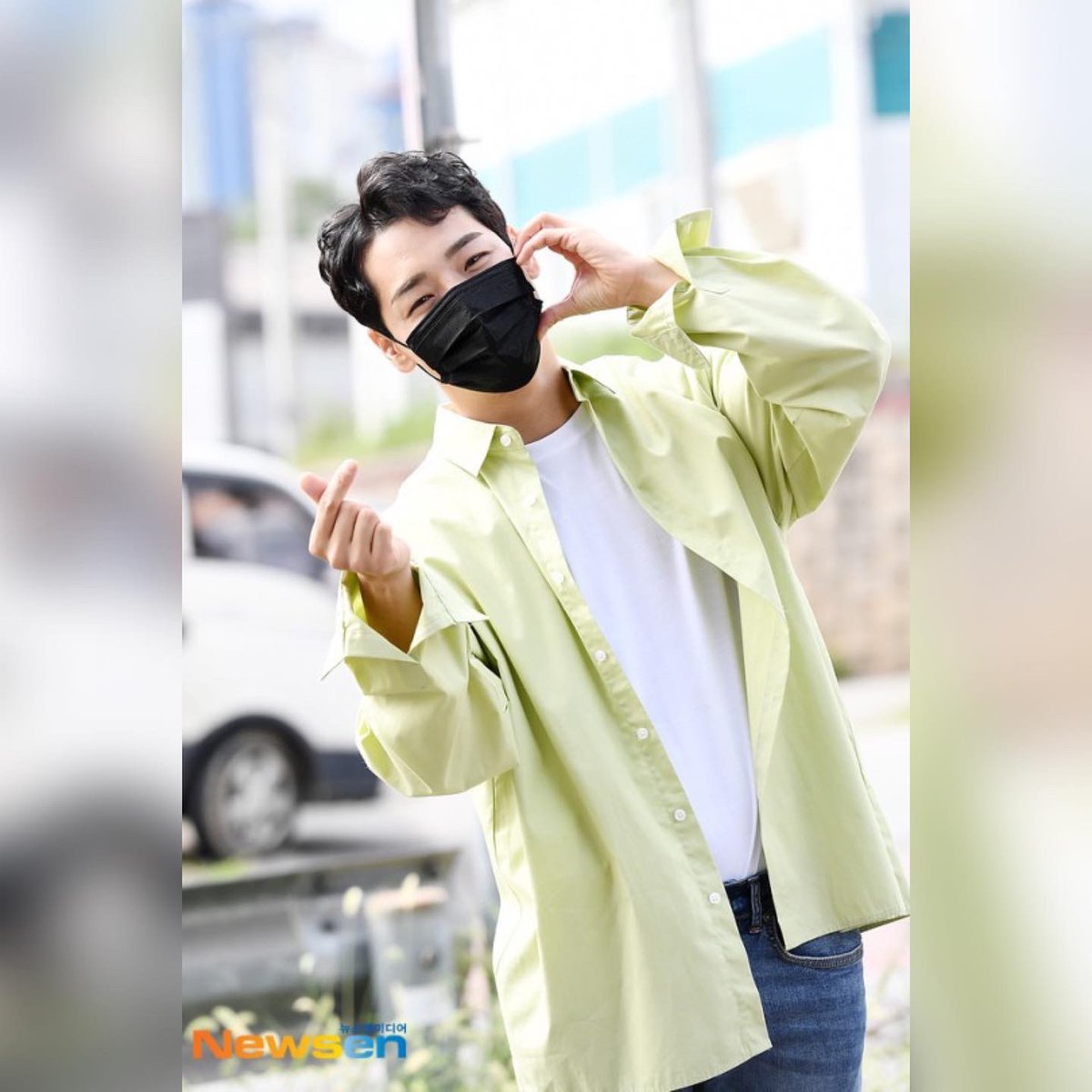 TotalsetEnter's tweet photo. 💪🏻잘 먹고 잘 노는 요즘 오빠 #트롯특전사 박군!
MC 박군이 알려주는 요즘 사람들의 요즘 #트렌드
생활 속 모든 #잇템 ,
#핫플레이스 와 #핫셀럽 이 알고 싶다면?
[매주 수,목] AM 11시 SBS FiL
#당신의일상을밝히는가 놓치지 마세요~🙆🏻‍♂️

사진출처 : 뉴스엔 https://t.co/OMapUACBti