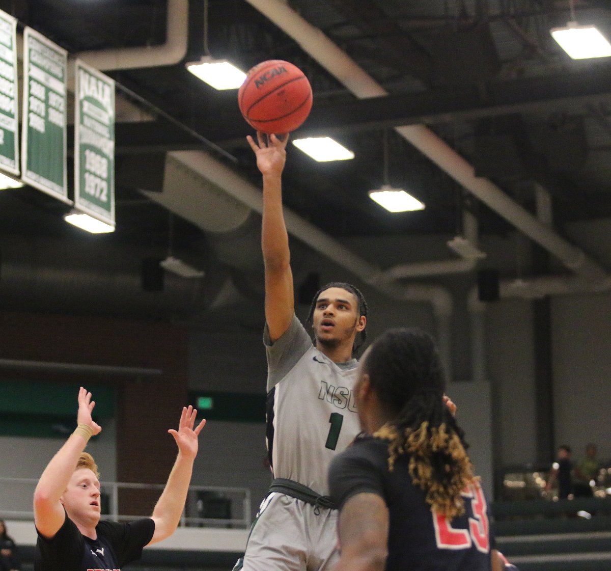 ByronBeers's tweet photo. .@RiverHawksMBB rolls to 96-60 win over Arlington Baptist Tuesday in home opener at the NSU Event Center. Emeka Obukwelu and Christian Cook combined for 49 points on 19-of-29 shooting. https://t.co/BOUjuf4cWN @RiverHawkSports https://t.co/hBlaUvcHtg
