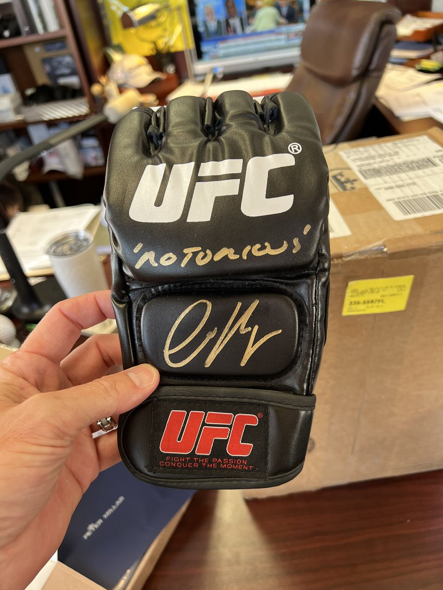 jackopro's tweet photo. Some cool gifts over the yearsβ¦..This one might have gone to the topβ¦ Thanks to my brother!!! π₯ #thisiswhatido #teamconor #teamufc @jinx97 @TheNotoriousMMA @danawhite https://t.co/Ck1KHmwHvE