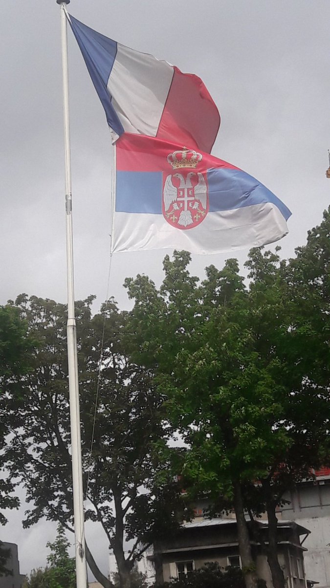 Zeljko2016's tweet image. Добро јутро драги пријатељи моји.🇷🇸☦️🇫🇷😎☕🚬#LPN #2REG Угодан вам нови дан.