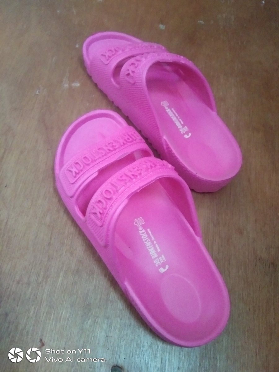 ceo_raq's tweet photo. @unoemilio #KakampinkWednesdays
Mabuhay ang mga #ThinkingPink Filipinos. https://t.co/dPR88bJxQZ