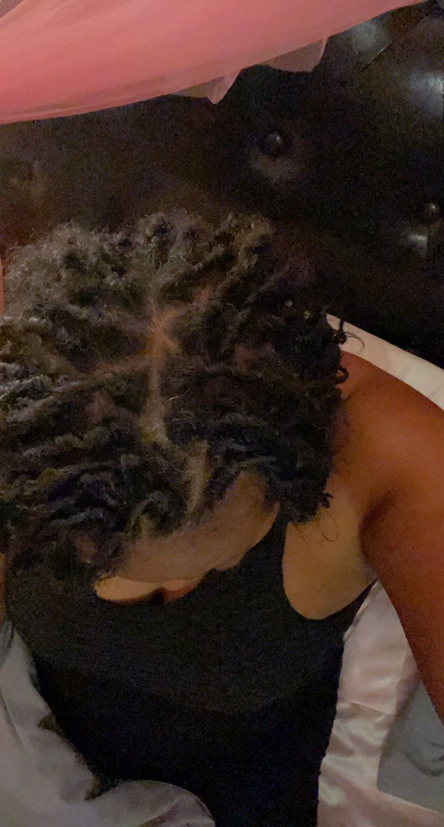 LuvvDntLuvNobdy's tweet image. Next Wednesday I’ll be 6 months into my loc journey!! 🤞🏾✨ #locdIn #locjourney #2strands #naturallyme #locdnluvv