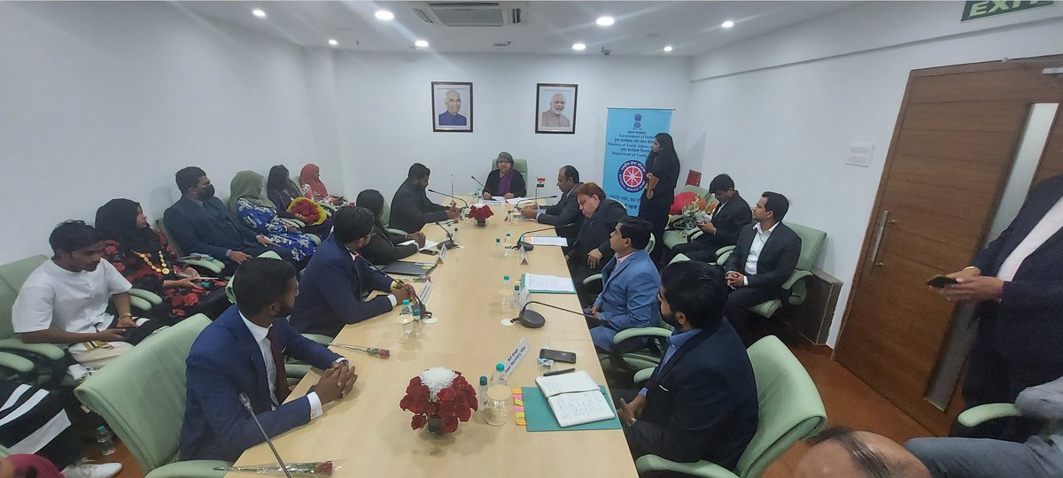 Smt Sujata Chaturvedi,Secretary Sports, MoYAS addressed the Maldivian Youth Delegation at Directorate of NSS.
<a href="/YASMinistry/">YAS Ministry</a> <a href="/ianuragthakur/">Anurag Thakur</a>