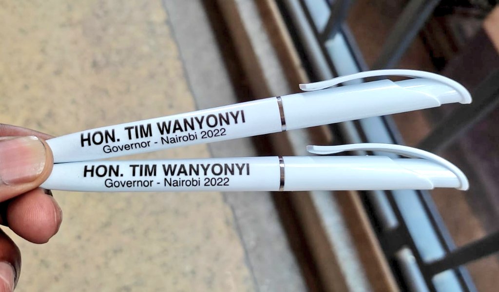 ODOSHOMAMO's tweet photo. Do you have a design in mind that you want to be actualized $ personalized on your items like mugs, notebooks, hoodie, pens, campaign posters, T-shirts, reflectors and any other? Worry no more, @gwijigraphics
 We got you covered. Place your order now.
 Itumbi, Justice Chitembwe https://t.co/sHhKl3PW3I