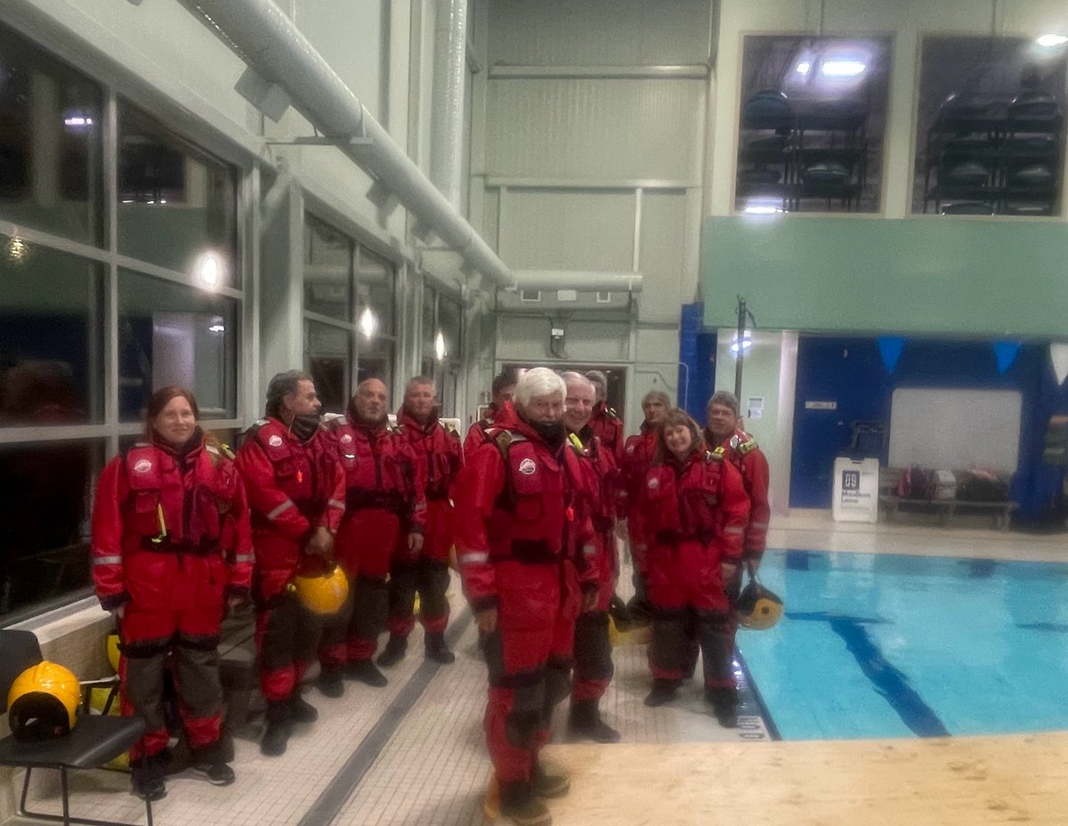 RCMSAR34's tweet photo. Last night our station completed the annual fitness test at the pool. This was a pleasant treat as we usually do this testing in the chilly ocean waters! 
The annual fitness test includes locating and using all gear attached to suits and a simulated PFD competency test https://t.co/EPKqlk78Jd