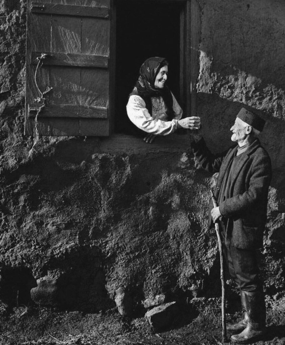 FM🇰🇼. tweet media