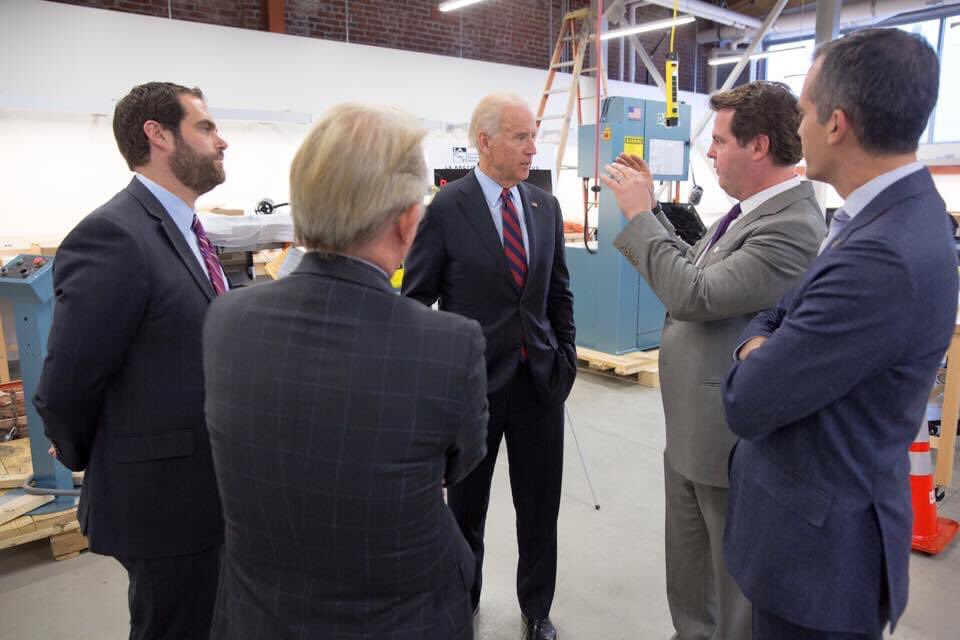 mikeswords87's tweet photo. It was 6 years ago today that @JoeBiden visited @laincubator with @MayorOfLA We are looking forward to building an inclusive, equitable, green economy with the support of #BuildBackBetter Act and #InfrastructureBill Hope to see the President on campus again soon too. https://t.co/fFysuv5uGz