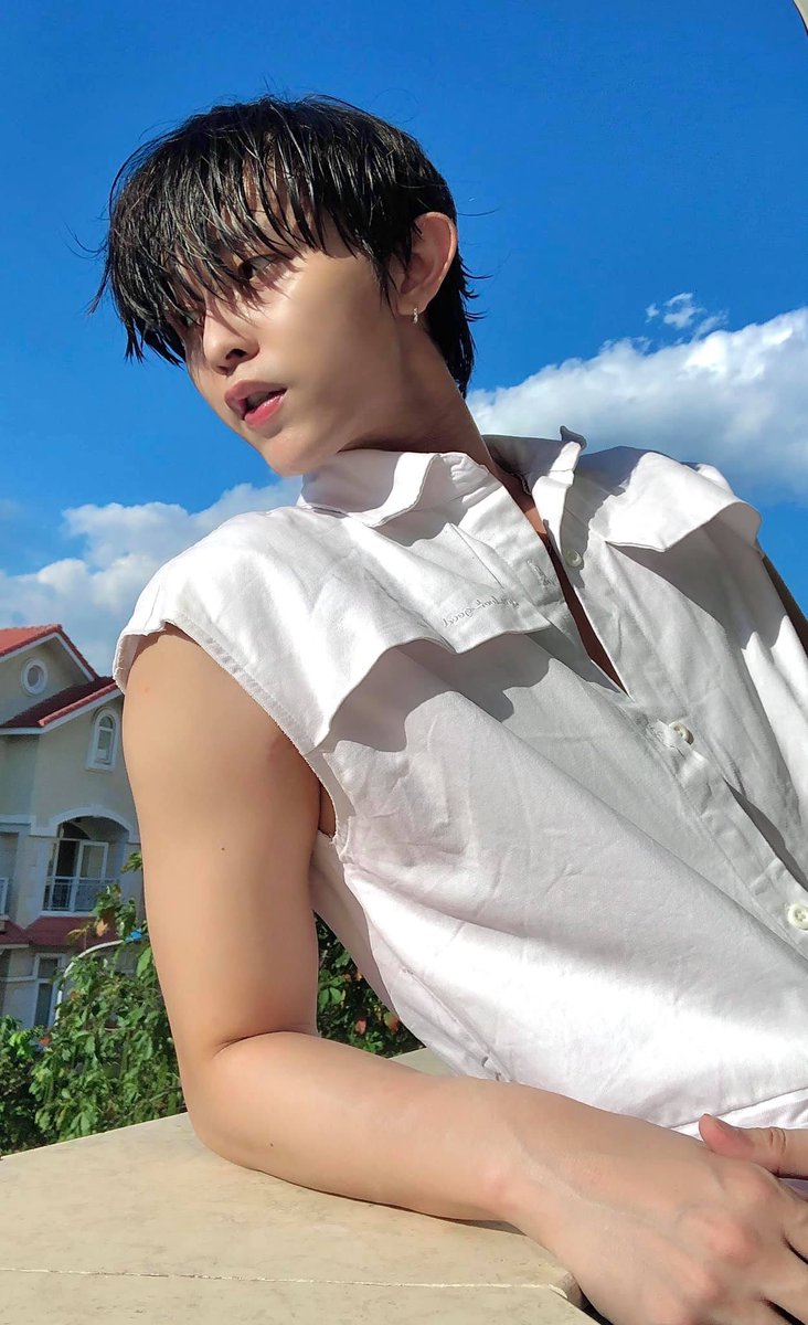 toofp6se's tweet photo. Trời hơi nóng nhỉ ☀️☀️ https://t.co/BTBE6uCnKA