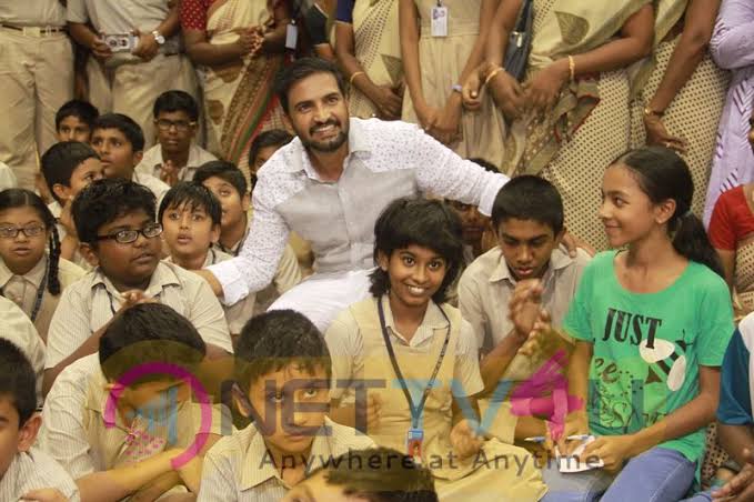 Ramdoss44034619's tweet photo. #Westandwithsanthanam https://t.co/6WBNU12UNT