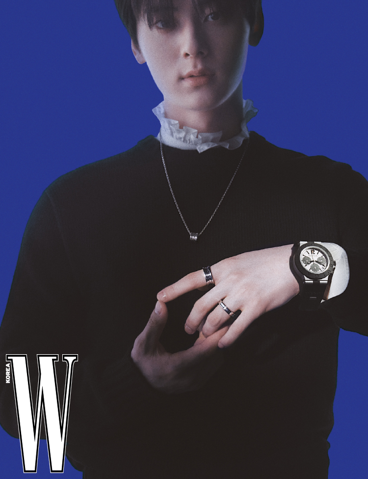 Supremepleasure's tweet photo. Love Your W 2021 – 황민현 #황민현 1
더블유 유방암 인식 향상 캠페인에 함께한 황민현
오롯이 자신만의 시간을 마주한 황민현, 그리고 불가리.
https://t.co/aMeiOiqKO9 https://t.co/IzRDMysxBo