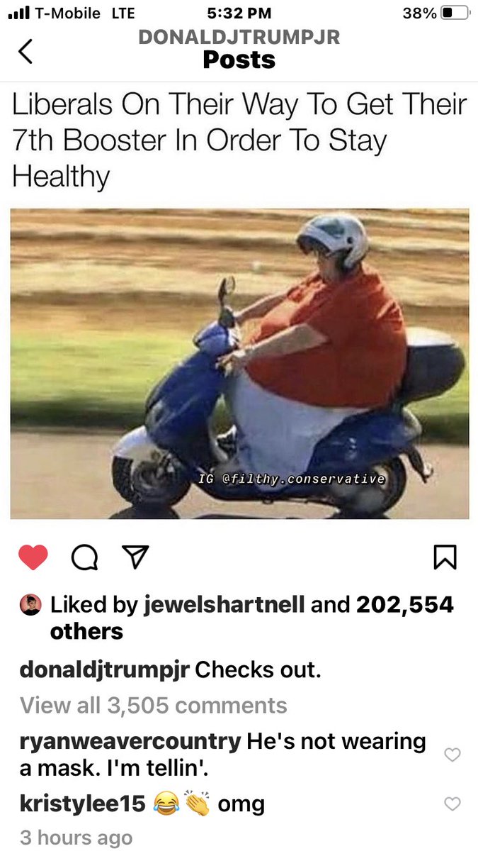 BigRedWaveNow2's tweet photo. #SantaProof #Hohoho #SantaThug #PresidentT @DonaldJTrumpJr @realDonaldTrump @DanScavino @EricTrump #1000lbSisters https://t.co/lmGAAXRweS