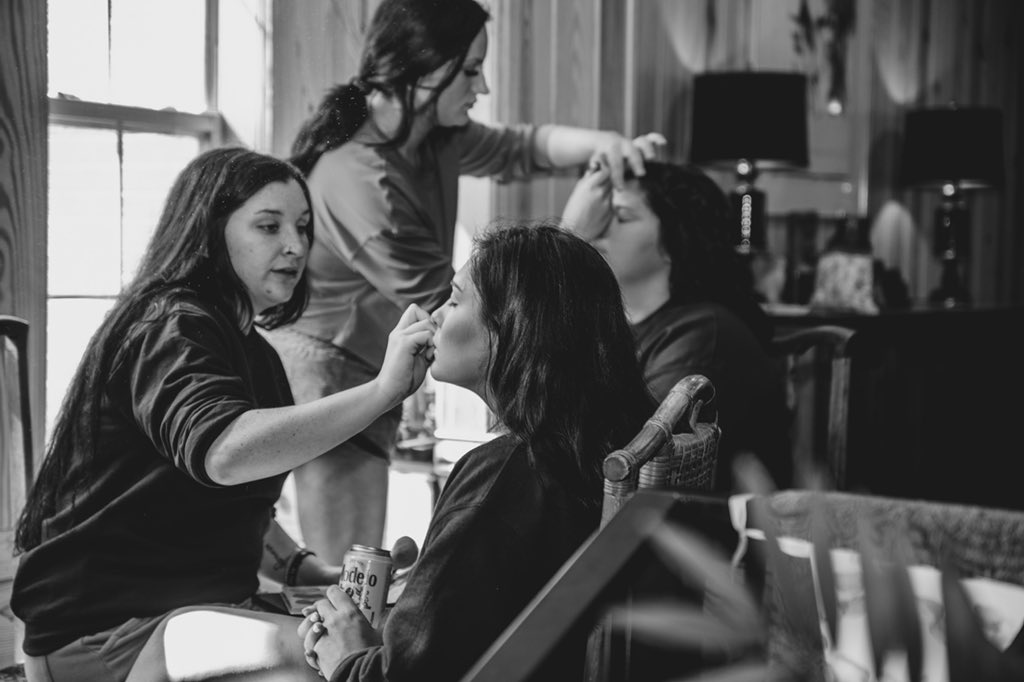 SwaringenEcho's tweet photo. @McKenzie698 had the best girl gang to get her ready for her big day 😍 https://t.co/ok1jXkWaqH
