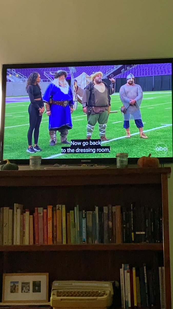 BachelorLiveET's tweet photo. the producers were like “okay nayte and joe aren’t on this date so let’s just make them do something really dumb” #thebachelorette https://t.co/1ZZwspgMQO