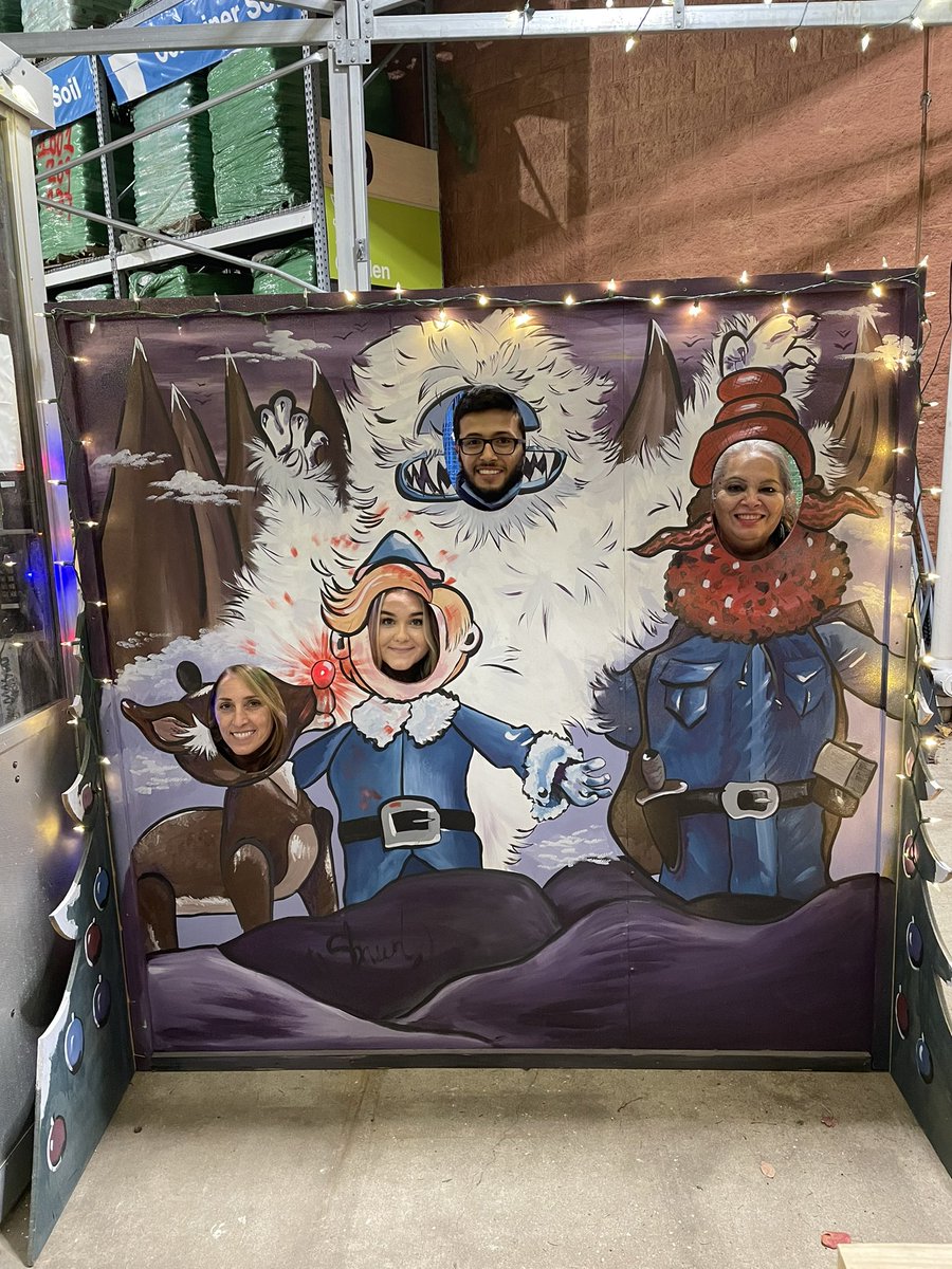 THDpatrickh's tweet photo. 1905 is ready for the Holiday Season!
Holiday lights set up, live trees are here, and have a fun photo zone for our customers! 

@1905HD1 @rtlman_pcr @ddahl1973 @jgirv257 @aldakonda https://t.co/vxhOdTbjPc