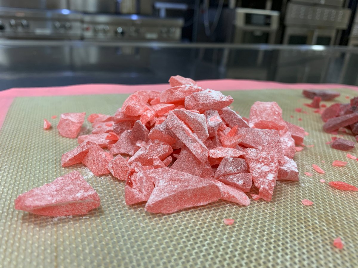 FredSauceman's tweet photo. In tomorrow’s Kingsport Times-News and Johnson City Press, I write of rock candy. @JCPress @timesnewsonline #appalachianfoodways @JillSauceman https://t.co/y2odRNYzGr