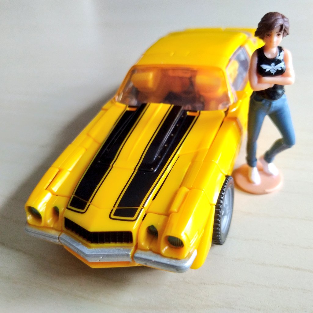 naztraverse's tweet image. 1976 Camaro Bumblebee with Charlie (from the movie, Bumblebee) #transformers #naztraverse