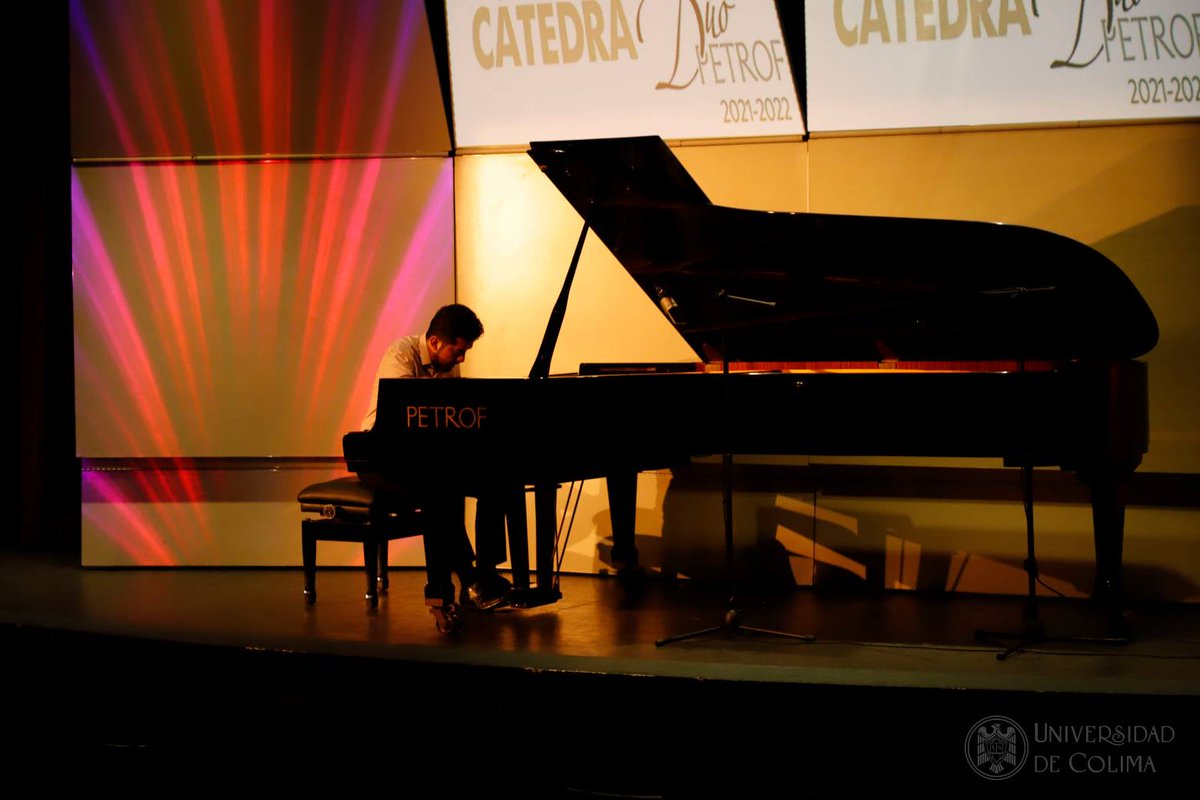CulturalUdeC's tweet photo. #Galería 📸

Compartimos algunos de los momentos del Concierto Inaugural de Cátedra Dúo Petrof 2021-2022, realizado gracias al apoyo de la Universidad de Colima y la Asociación Mundial de Maestros de Piano.

12 de noviembre, 2021
Colima, México
📷 Juan Franco Rodríguez https://t.co/G8tpmSD8Lc