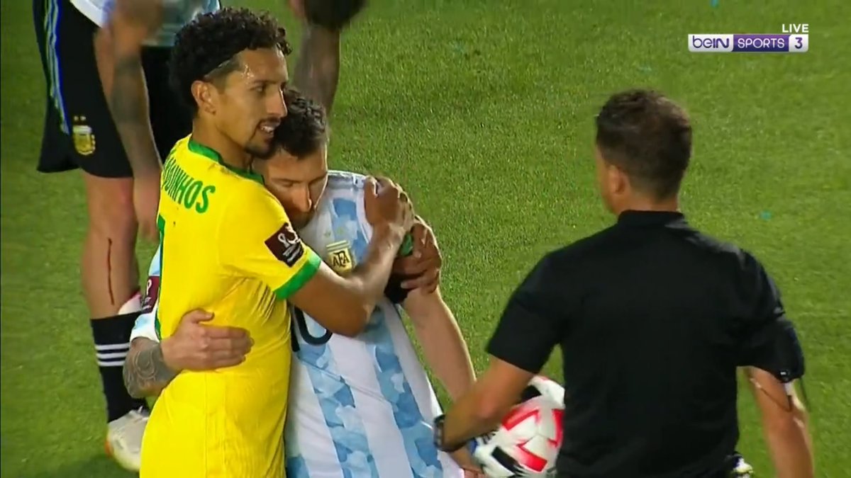 Franceatpresso2's tweet photo. ⚽ Éliminatoires Coupe du Monde Zone Amsud 14e journée⤵
🇦🇷Argentine 0-0 Brésil🇧🇷(fini)
➡ Le Brésil déja qualifié garde 6 points d'avance sur l'Argentine de Messi.
#WCQualifiers2022
#EliminatoriasQatar2022
#EliminatoriasSudamericanas #ARGBRE https://t.co/lZirJrrAZF