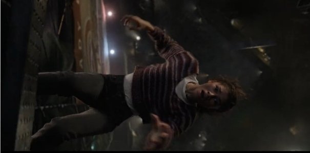 elchilangoalan's tweet image. Es mucho que procesar, pero se imaginan que en esta escena el que salve a MJ sea Andrew para limpiar su nombre.