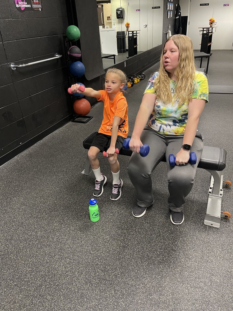 hparnell24's tweet photo. Old enough to use the gym now. I never met a more determined child to become faster and stronger! #izabellagrace #gymtime #loveteachingheraboutlife #teachthemyoung #ppymca https://t.co/YMI3MCwuyF