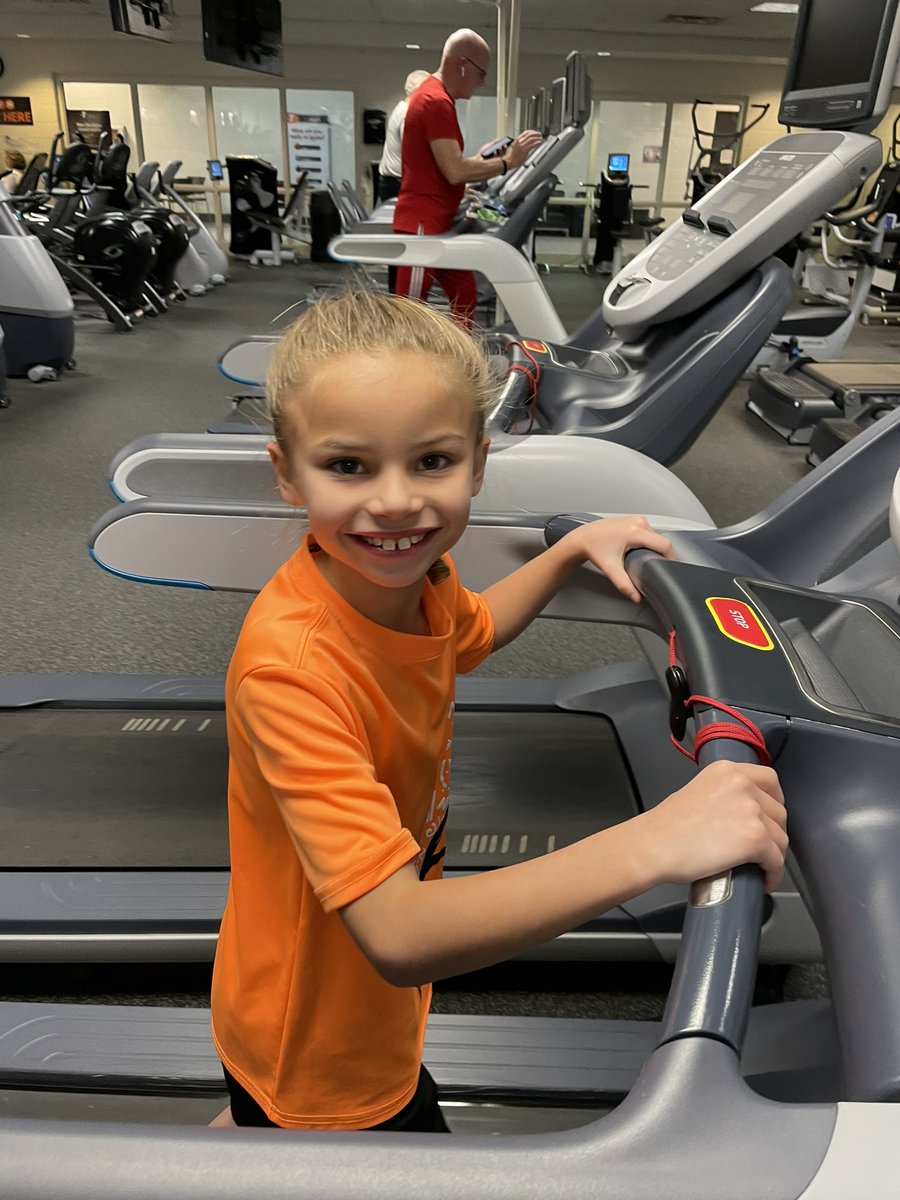 hparnell24's tweet photo. Old enough to use the gym now. I never met a more determined child to become faster and stronger! #izabellagrace #gymtime #loveteachingheraboutlife #teachthemyoung #ppymca https://t.co/YMI3MCwuyF