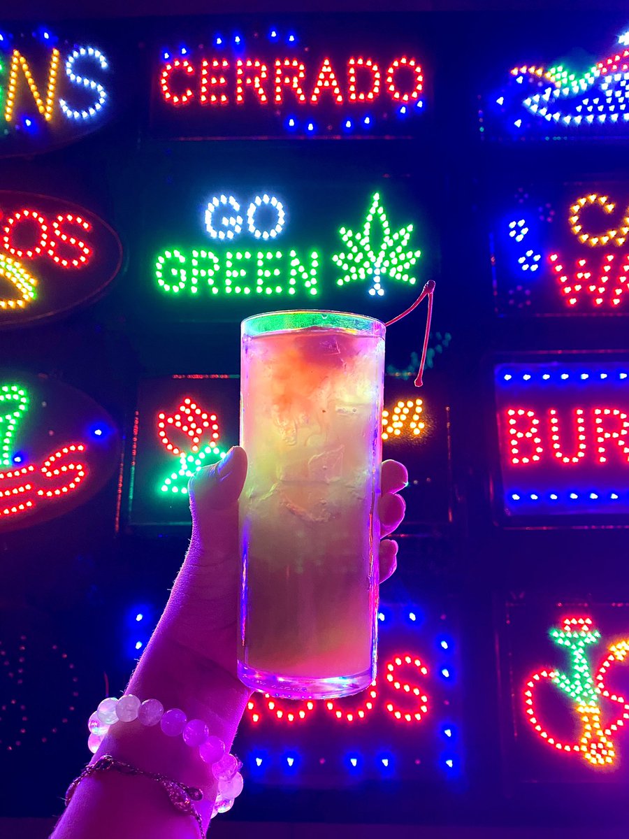 ⭐️MAC NIGHT TONIGHT⭐️
Drink to try: Self Care ☁️🥳
Doors open at 10pm see you there 💿