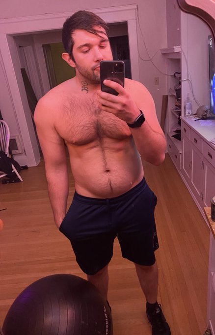 225 lb #dadbod #instagay #instahomo #gay #happy #gayworld #pornmodel #gaypornography #hunk #jock #muscle