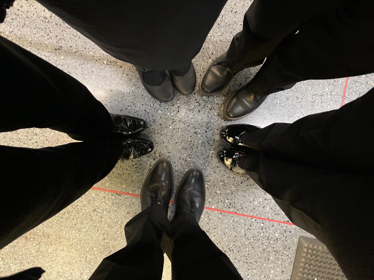 ORD Safety Team out and about checking on proper footwear, especially ahead of winter Ops 🥶 🥾 @AOSafetyUAL #safetyfirst #SafetyBlitz #SafetyIOwnIt @JMRoitman @MikeHannaUAL @OmarIdris707 @Bryant_United