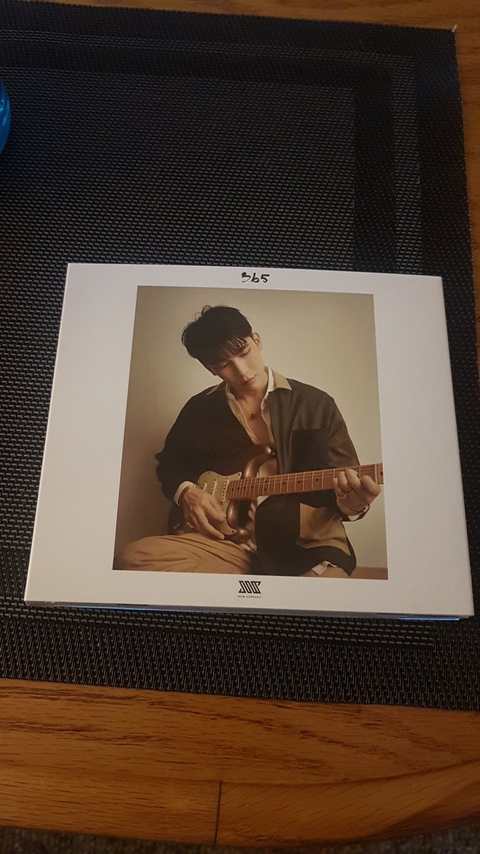 pandaisme11's tweet photo. After 2 months, they finally arrived here in Canada. Thank you so much @Msuppasitstudio, I've never encountered an agency who gave such assurance and care to fans. I'm so happy!
#MewSuppasit
@MSuppasit https://t.co/IE7rb3C6Aw