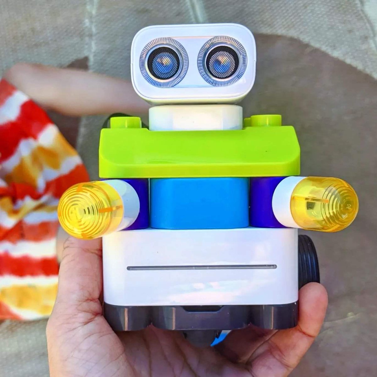 nurse_shannan's tweet photo. π€ So much fun today with this #botzees coding #robot! What a wonderful way to introduce Zelah to the world of #AR & #Coding! We found this clever robot @amazon.π€ It's currently #onsale on @amazon with a big #discount β‘οΈ https://t.co/wFBzNpgQ0p
π€
#robot #robotdance
#STEMΒ #ad https://t.co/QFF8Hb2FoW