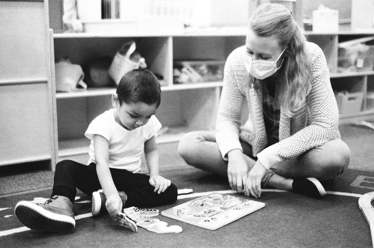 IRISCT's tweet photo. IRIS' Family Literacy program helps mothers attend English classes, while preparing their children for preschool.
We help children become comfortable being away from their mothers for periods of time & get used to being in a classroom! #nhvteachers #refugeekids #irisct https://t.co/X04ZVObwom